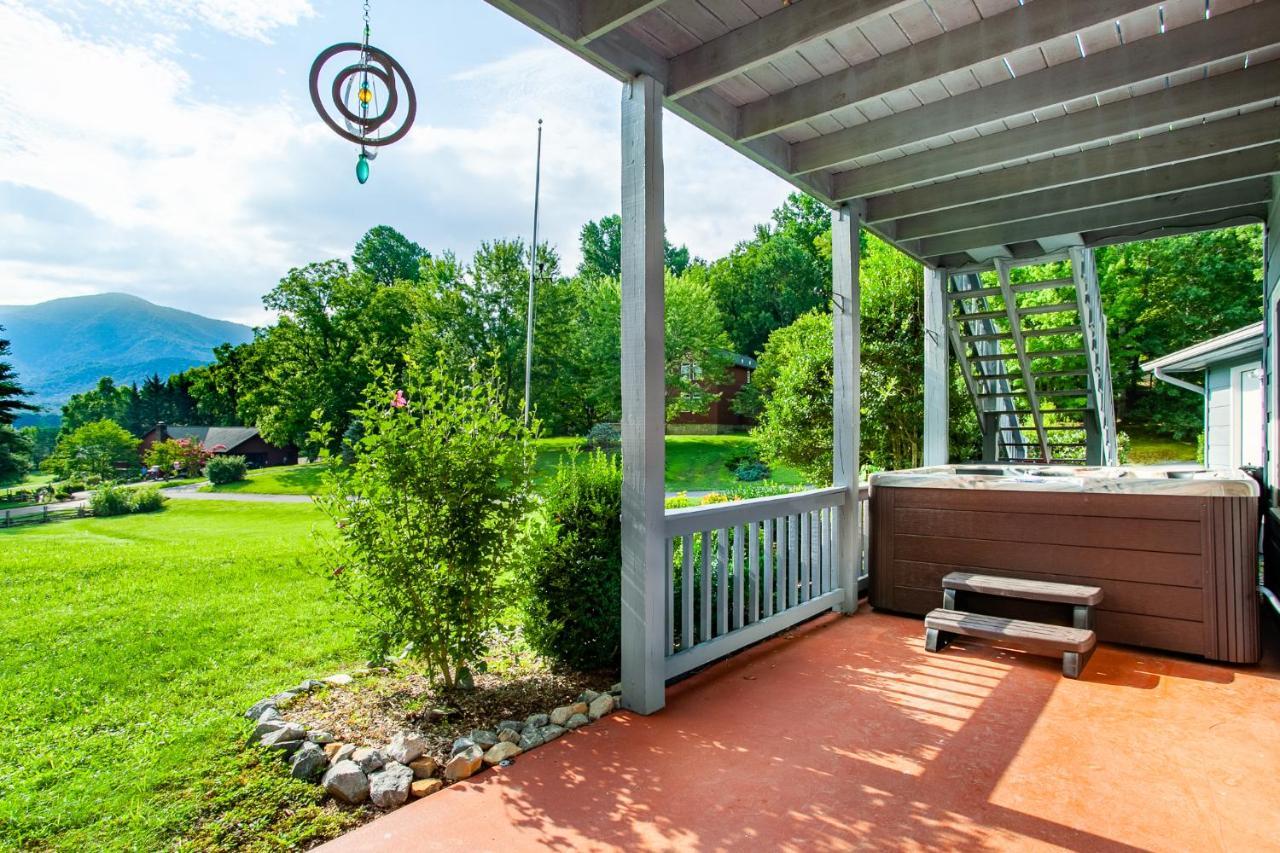 Ole Smoky Bnb - Game Room, Hot Tub, Mtn Views! Пиджен-Фордж Экстерьер фото