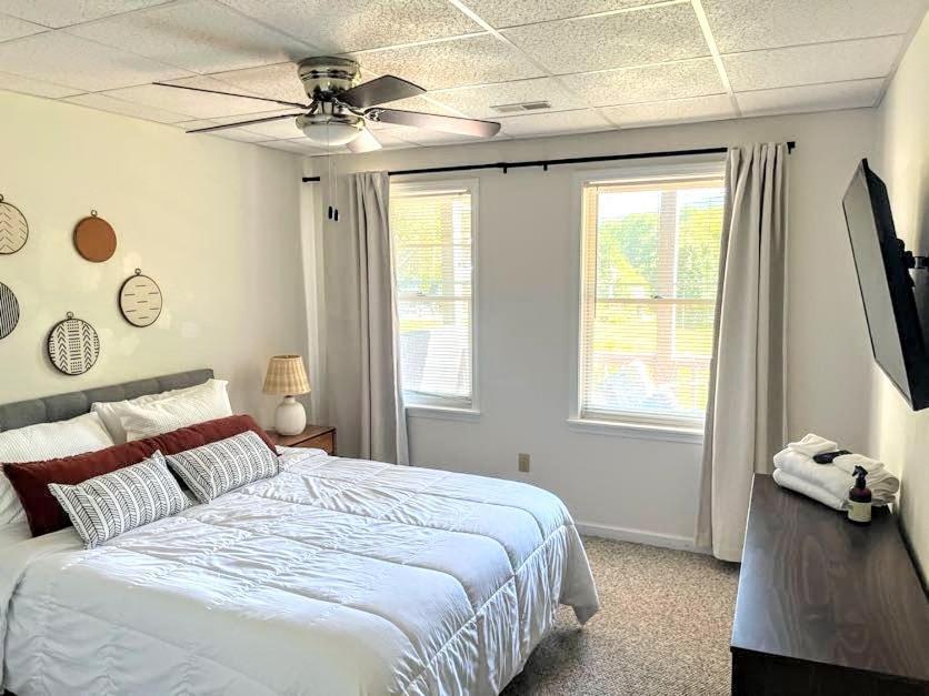 Ole Smoky Bnb - Game Room, Hot Tub, Mtn Views! Пиджен-Фордж Экстерьер фото