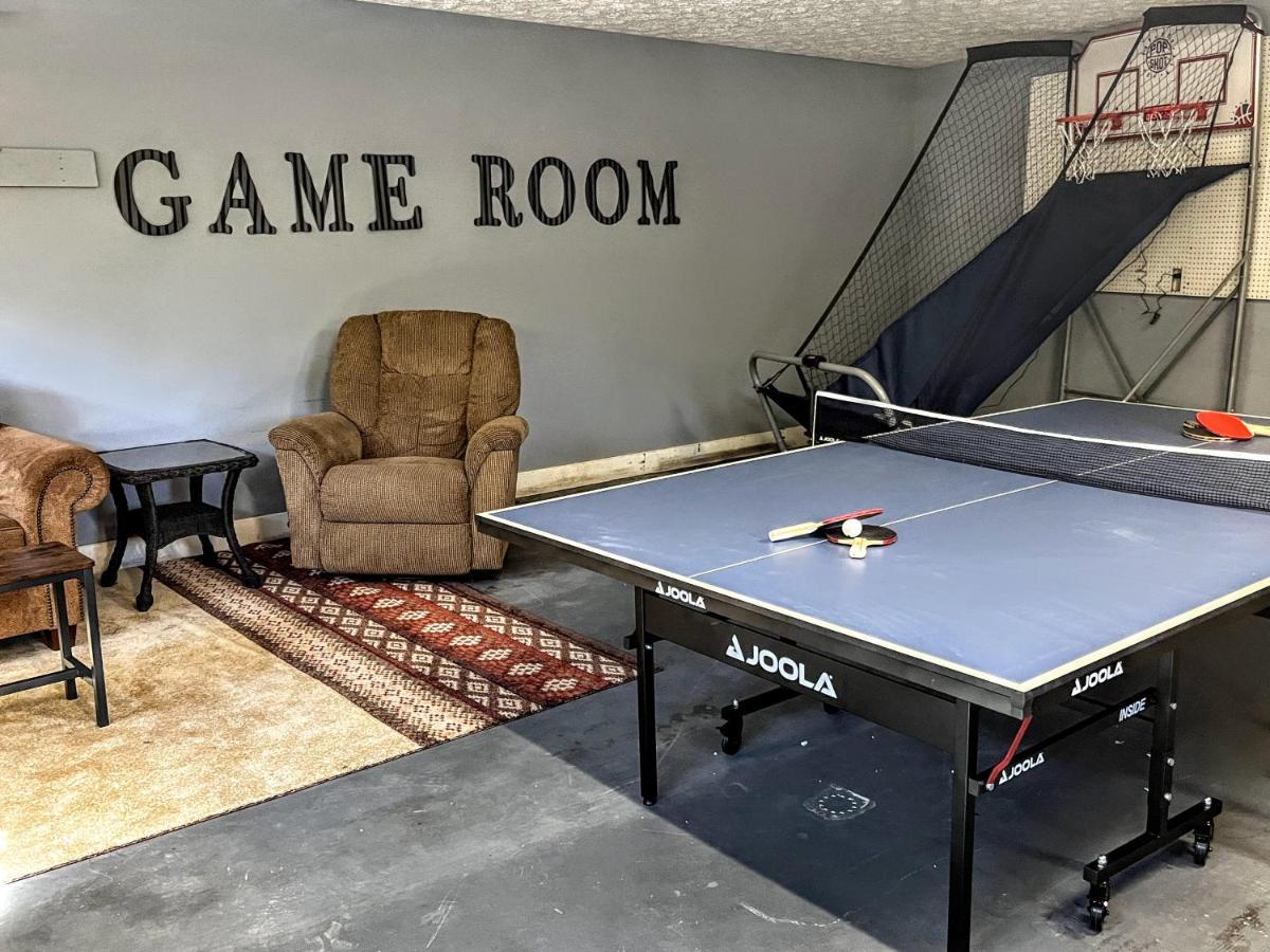 Ole Smoky Bnb - Game Room, Hot Tub, Mtn Views! Пиджен-Фордж Экстерьер фото