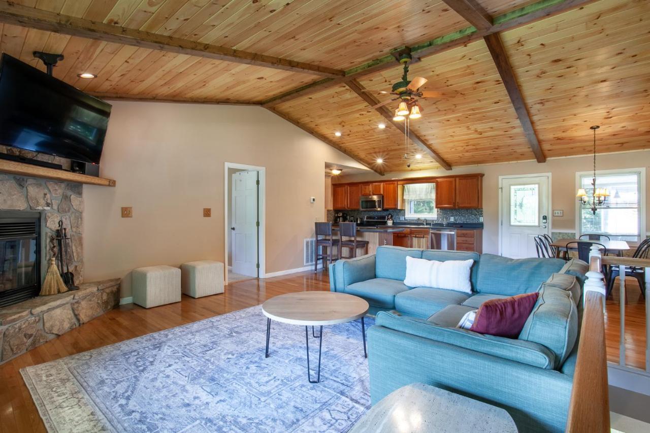 Ole Smoky Bnb - Game Room, Hot Tub, Mtn Views! Пиджен-Фордж Экстерьер фото