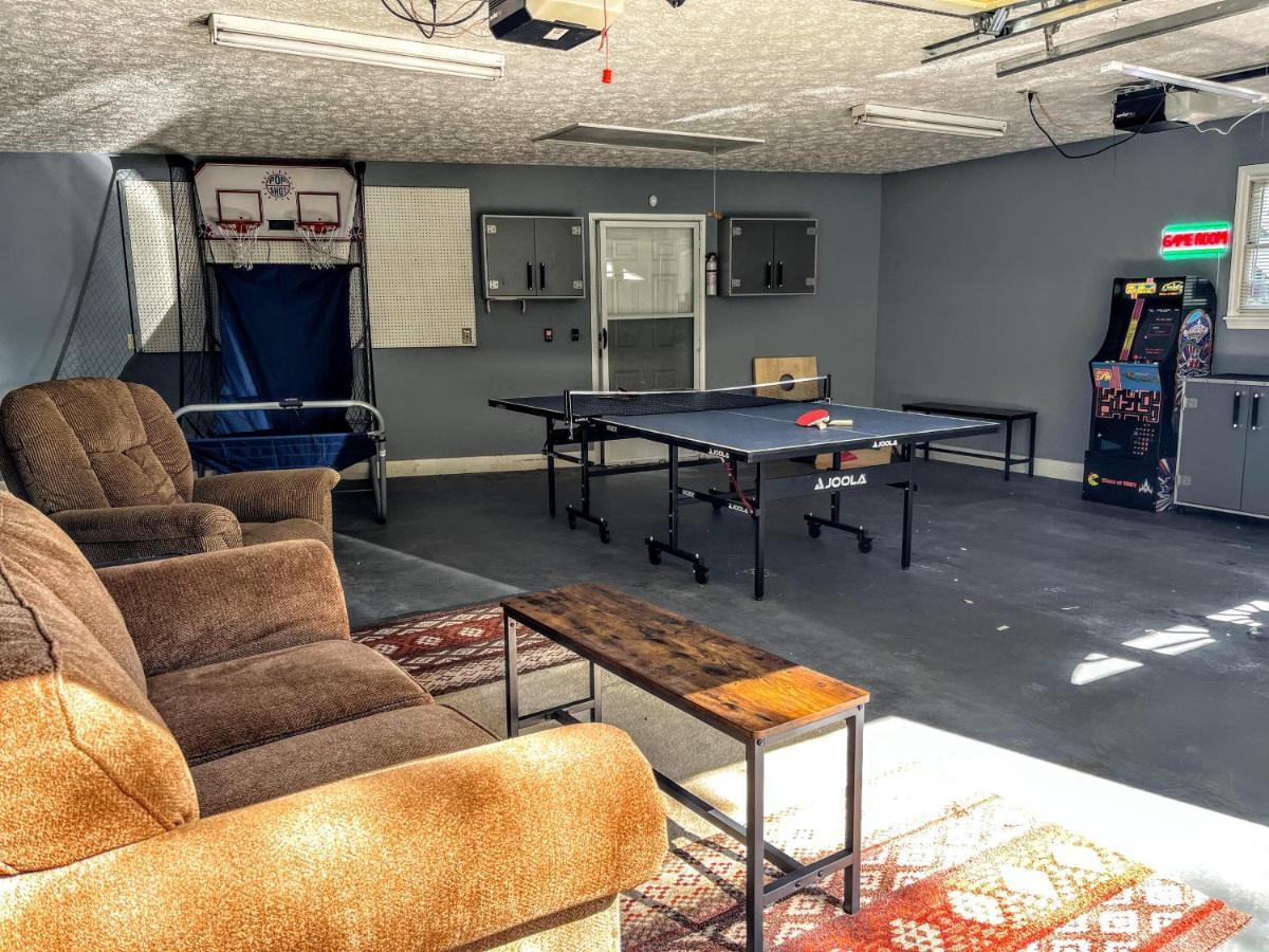 Ole Smoky Bnb - Game Room, Hot Tub, Mtn Views! Пиджен-Фордж Экстерьер фото