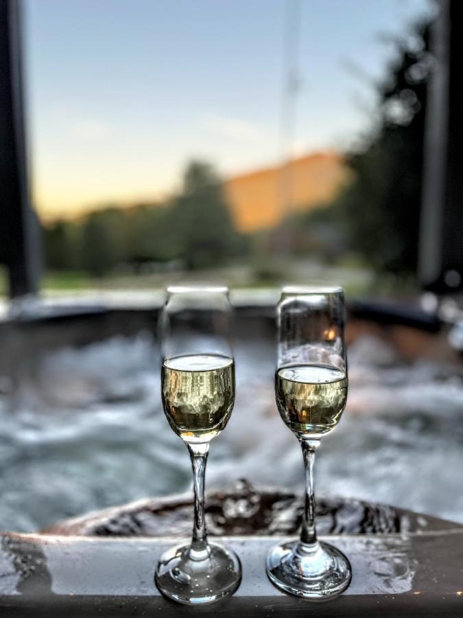 Ole Smoky Bnb - Game Room, Hot Tub, Mtn Views! Пиджен-Фордж Экстерьер фото