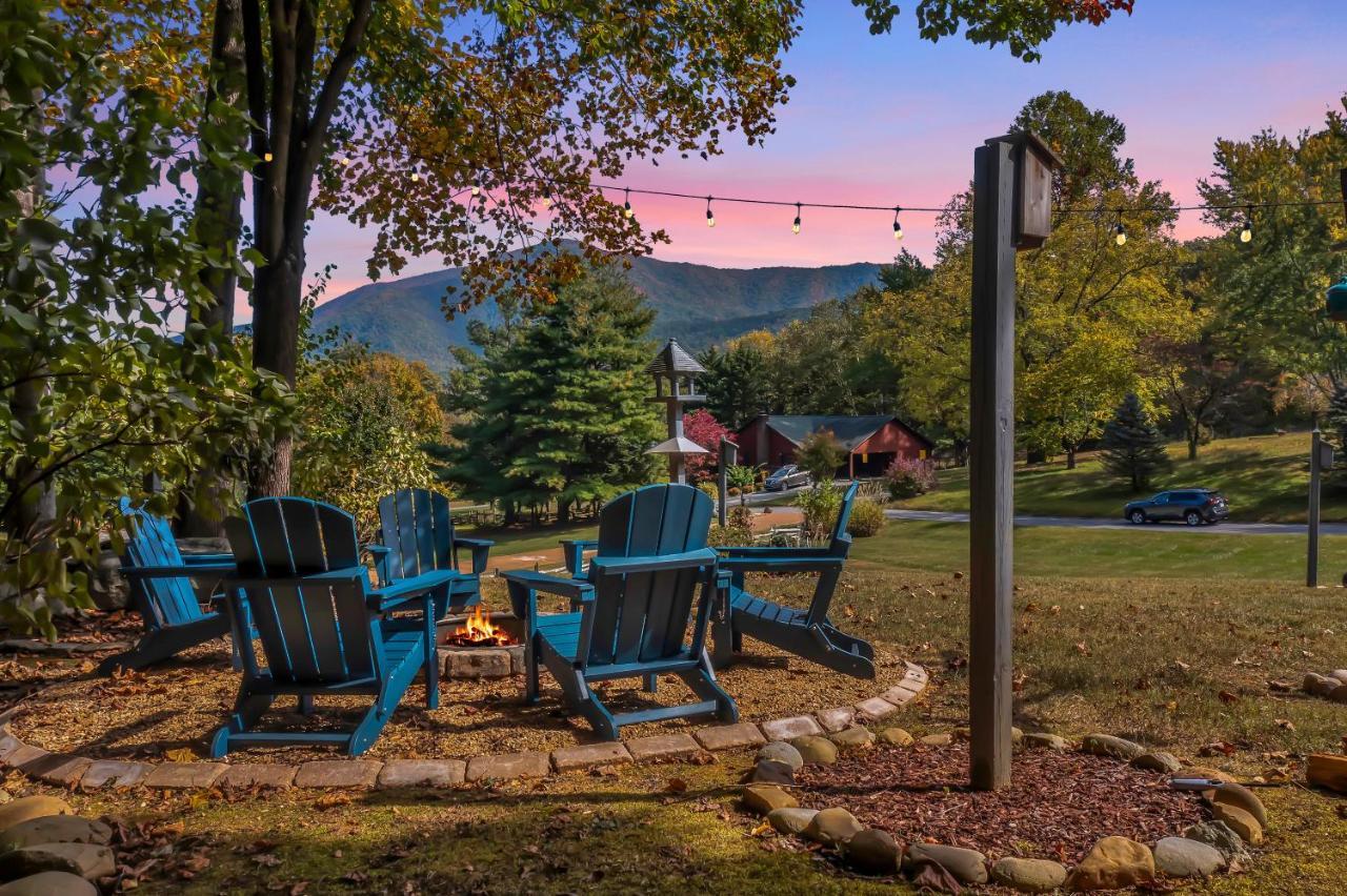 Ole Smoky Bnb - Game Room, Hot Tub, Mtn Views! Пиджен-Фордж Экстерьер фото