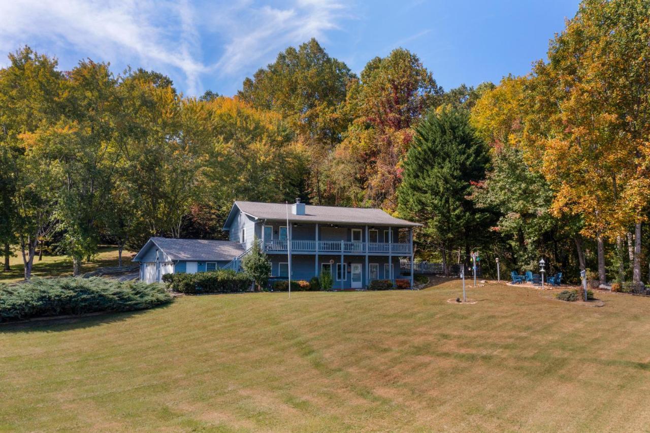 Ole Smoky Bnb - Game Room, Hot Tub, Mtn Views! Пиджен-Фордж Экстерьер фото