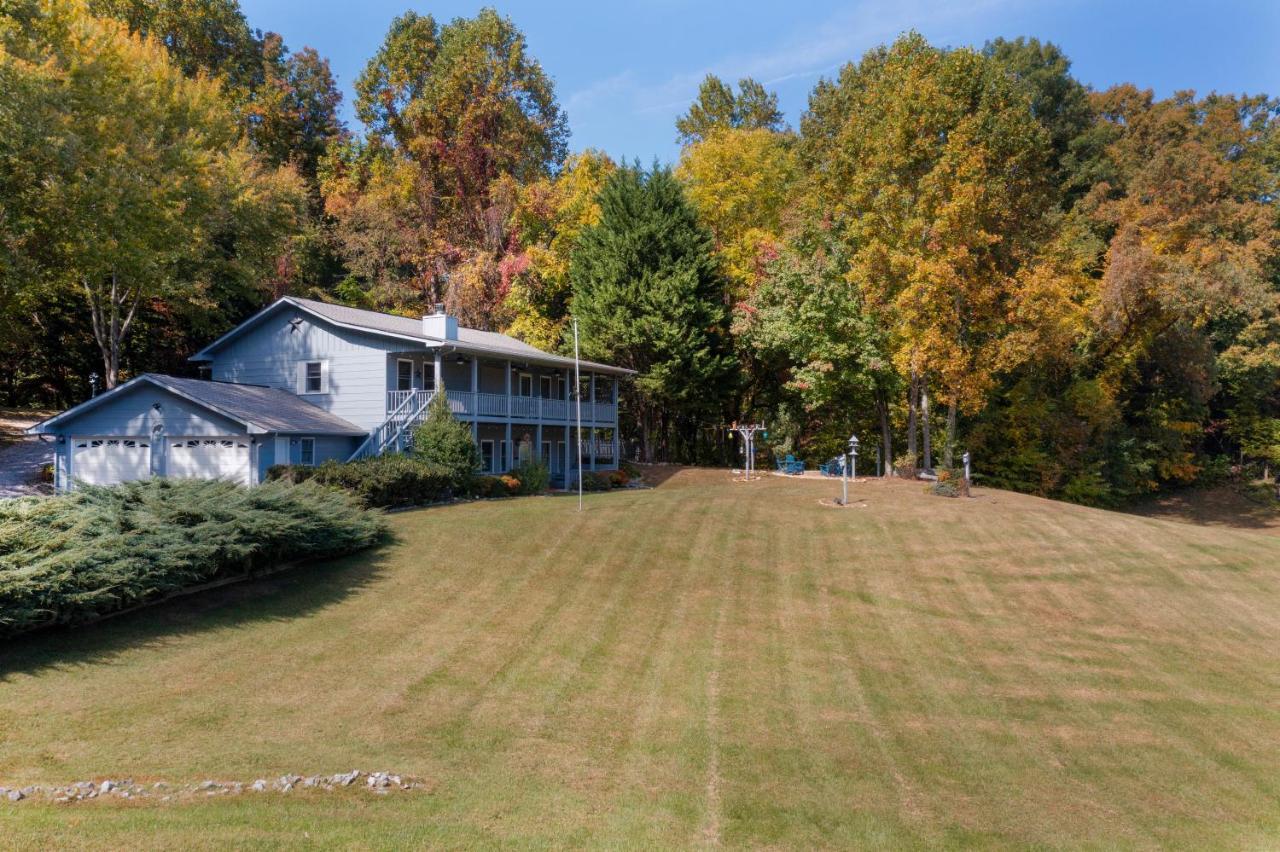 Ole Smoky Bnb - Game Room, Hot Tub, Mtn Views! Пиджен-Фордж Экстерьер фото